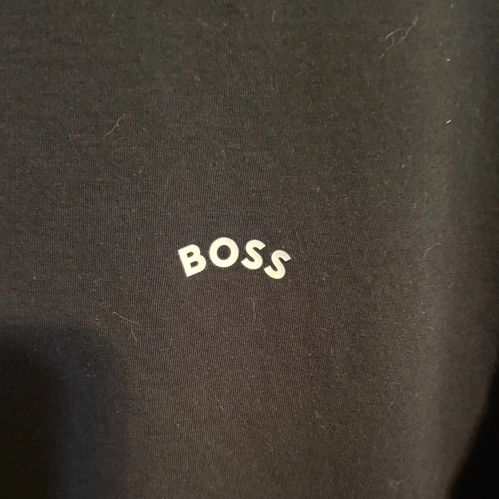 Hugo BOSS Classic Black Short Sleeve Tee - Picture 2 of 5